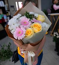 Букет цветов из:  Герберы, Розы и Хризантемы в Люблинском